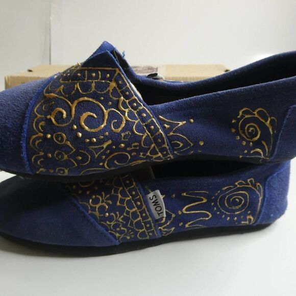 Tom's Royal Blue Gold Hand Painted Henna Boho With Box Size 7 EUC - Picture 3 of 8
